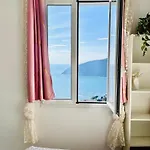 Rebecca Holidays * Moneglia