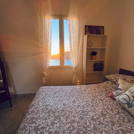 Rebecca Holidays Apartment *