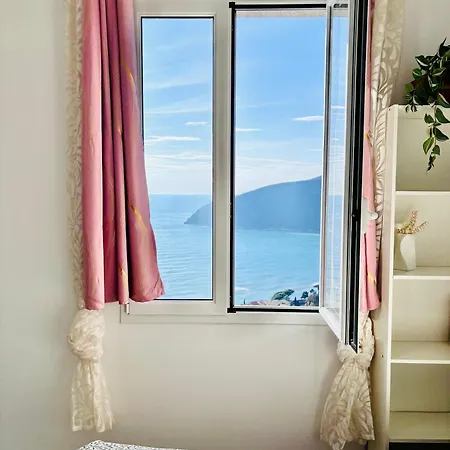 Rebecca Holidays * Moneglia