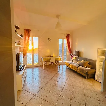 Rebecca Holidays Apartment