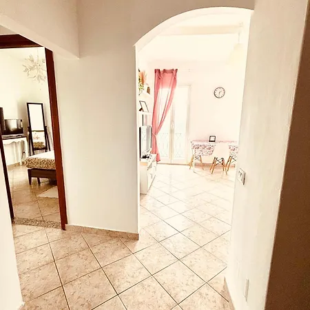 Rebecca Holidays Apartment Moneglia
