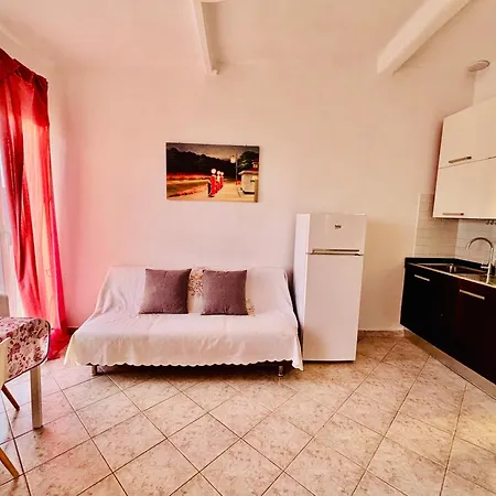 Apartment Rebecca Holidays *